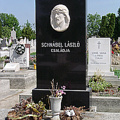 Schnábel László családjának síremléke | Schnábel László családjának síremléke